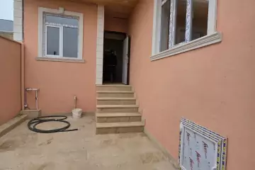 Satılır Həyət Evi Bakıda