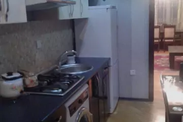 Aylıq Kirayə Yeni Tikili Nərimanov Heykəlində