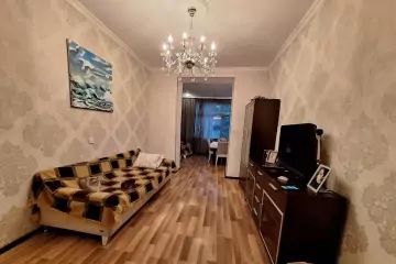 Satılır Köhnə Tikili Elmler Akademiyasıda
