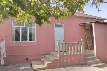 Satılır Həyət Evi Sarayda