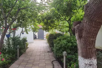Satılır Həyət Evi Bakı Kinoteatrıda