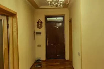 Satılır Həyət Evi Bakı Kinoteatrıda