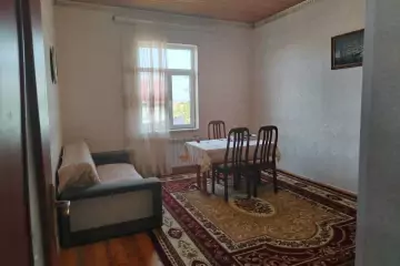 Satılır Həyət Evi Sarayda