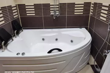 Satılır Həyət Evi Bakı Kinoteatrıda