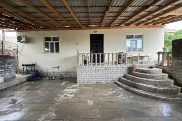 Satılır Bağ Evi Buzovnada