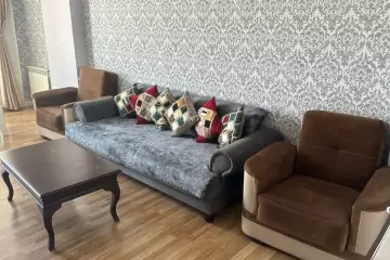 Aylıq Kirayə Yeni Tikili Elmler Akademiyasıda