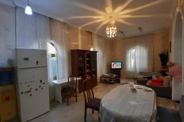 Satılır Həyət Evi Buzovnada