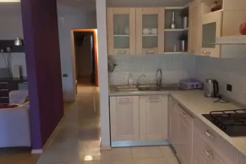 Aylıq Kirayə Köhnə Tikili 28 May Metrosu ətrafında