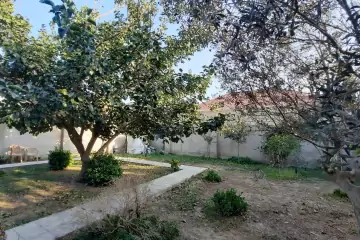 Satılır Həyət Evi Buzovnada