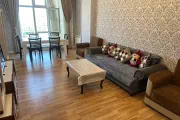 Aylıq Kirayə Yeni Tikili Elmler Akademiyasıda