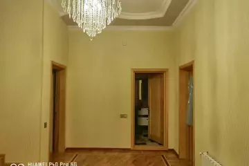 Satılır Həyət Evi Bakı Kinoteatrıda