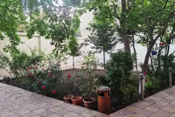 Satılır Həyət Evi Bakı Kinoteatrıda