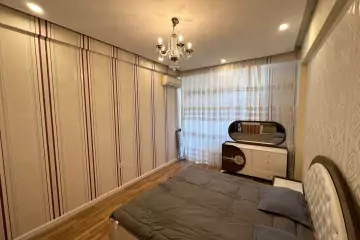 Aylıq Kirayə Yeni Tikili Elmler Akademiyasıda