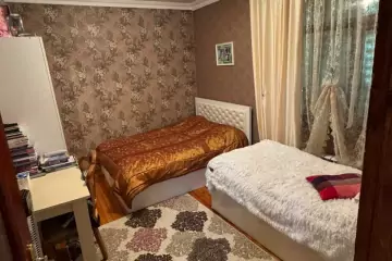 Satılır Köhnə Tikili Ukraniya Dairəsida