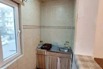 Satılır Köhnə Tikili 8-ci Kilometrdə