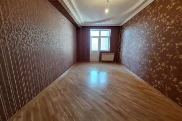 Satılır Yeni Tikili Elmler Akademiyasıda