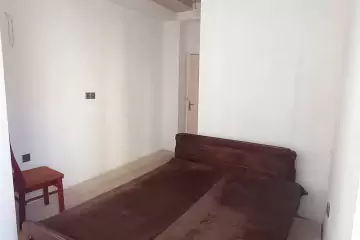 Satılır Yeni Tikili Bakı Kinoteatrıda