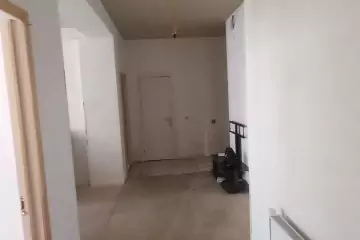 Satılır Yeni Tikili Bakı Kinoteatrıda