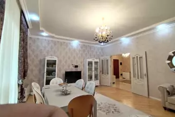 Satılır Yeni Tikili 1-ci Mikrorayonda