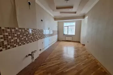 Satılır Yeni Tikili Elmler Akademiyasıda