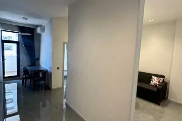 Satılır Yeni Tikili Ağ şəhər Kompleksində