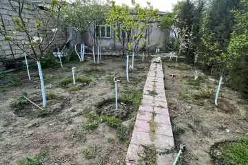 Satılır Həyət Evi Zabrat Qəsəbəsida