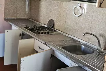 Aylıq Kirayə Həyət Evi 8-ci Mikrorayonda