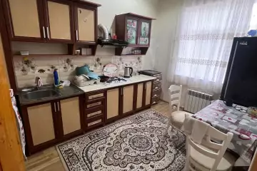 Satılır Həyət Evi Qaraçuxurda