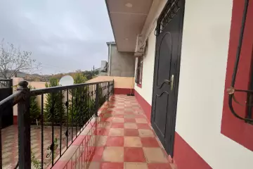 Satılır Həyət Evi Qaraçuxurda