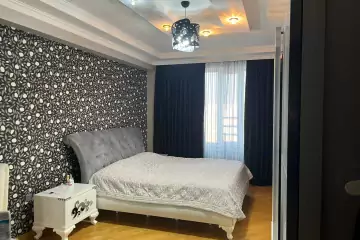 Satılır Yeni Tikili şərq Bazarında