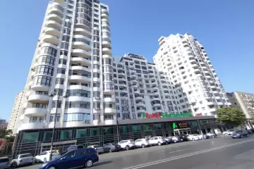 Satılır Yeni Tikili 1-ci Mikrorayonda