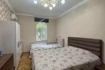 Satılır Köhnə Tikili 7-ci Mikrorayonda