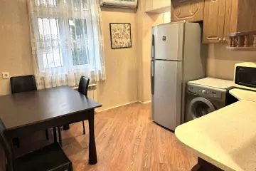Satılır Yeni Tikili 1-ci Mikrorayonda