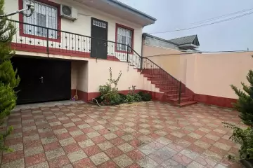 Satılır Həyət Evi Qaraçuxurda