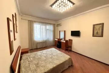 Satılır Yeni Tikili 1-ci Mikrorayonda