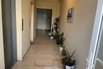 Satılır Yeni Tikili şərq Bazarında
