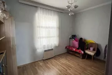 Satılır Həyət Evi Qaraçuxurda