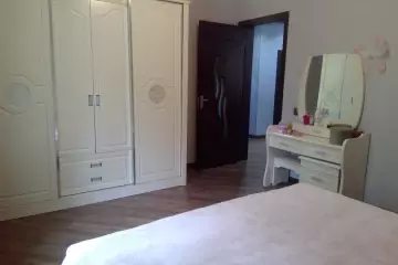 Satılır Bağ Evi Buzovnada