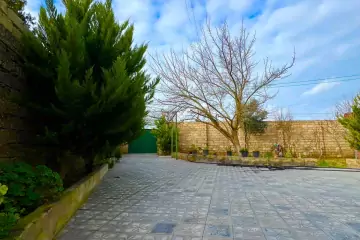 Satılır Bağ Evi Buzovnada