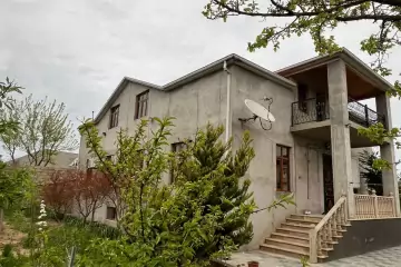 Satılır Bağ Evi Buzovnada