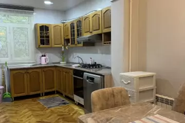 Satılır Köhnə Tikili 7-ci Mikrorayonda