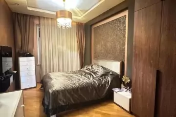 Satılır Yeni Tikili Ağ şəhər Kompleksində