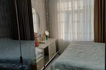 Satılır Köhnə Tikili 4-cü Mikrorayonda