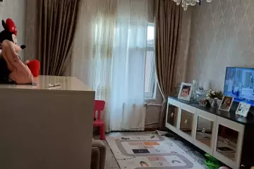 Satılır Köhnə Tikili 4-cü Mikrorayonda