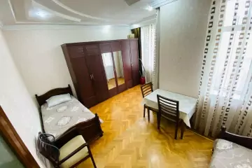 Satılır Yeni Tikili Ağ şəhər Kompleksində