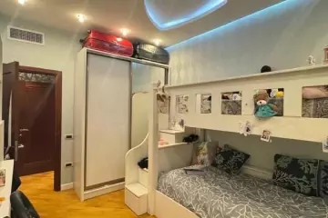 Satılır Yeni Tikili Ağ şəhər Kompleksində
