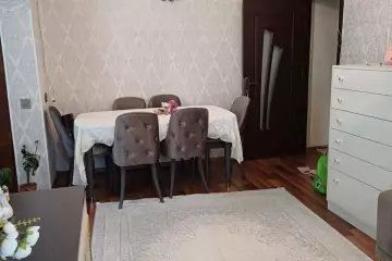 Satılır Köhnə Tikili 4-cü Mikrorayonda