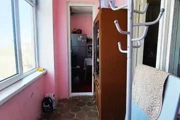 Satılır Köhnə Tikili 8-ci Kilometrdə