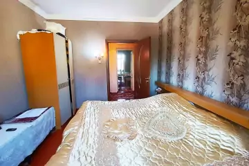 Satılır Köhnə Tikili 8-ci Kilometrdə