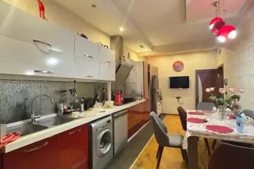 Satılır Yeni Tikili Ağ şəhər Kompleksində